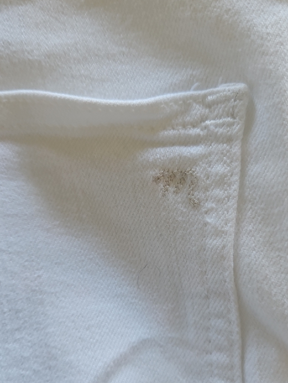 Mid -Rise White Button-Front Skinny Jeans - Picture 6 of 8